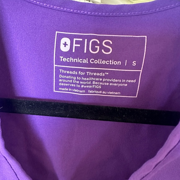 Figs Casma Three-Pocket Scrub Top - Picture 5 of 6